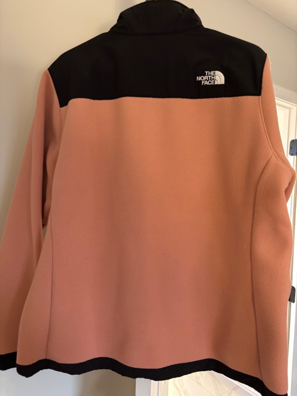 North Face Women’s Jacket - Picture 3 of 3